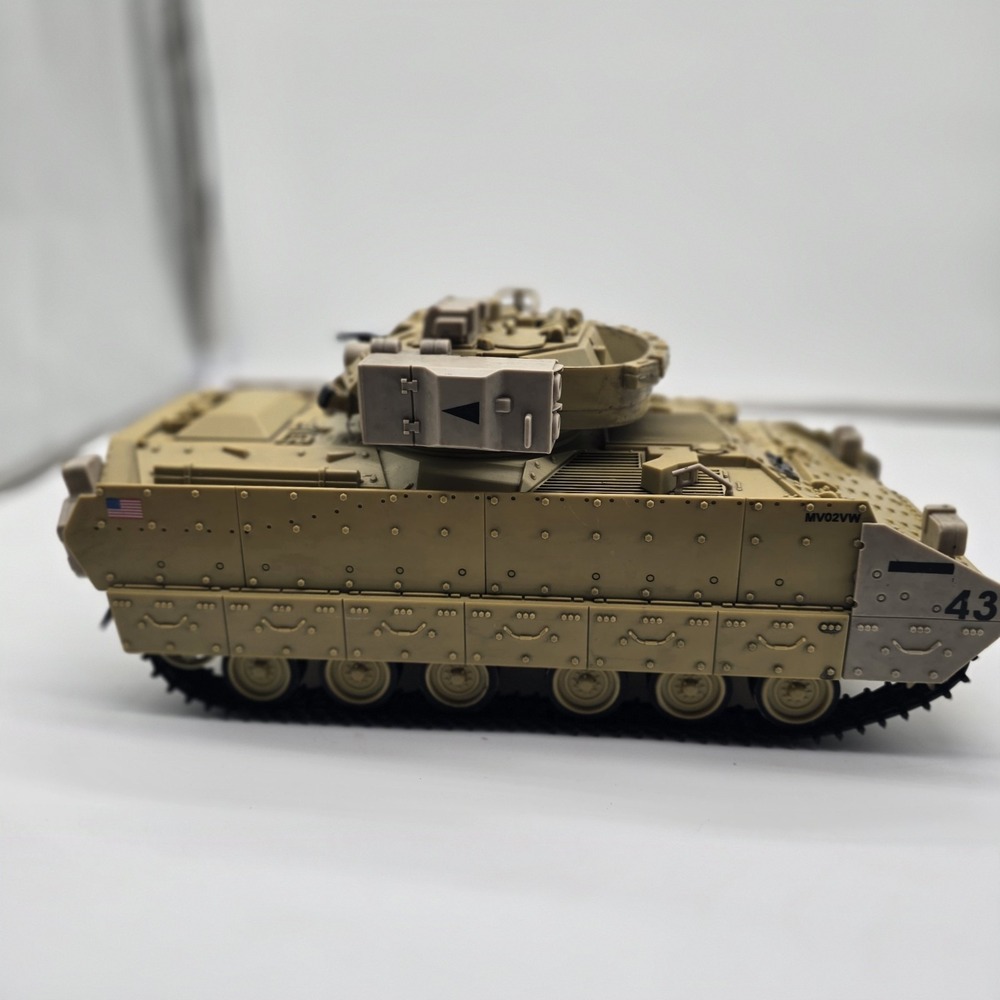 2007 Unimax Toys Bravo Team M3A2 Bradley Desert Camo READ - Picture 7 of 16